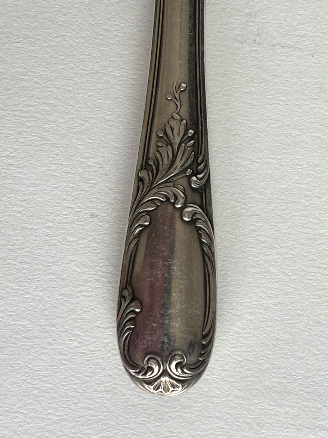 6 silver metal knives