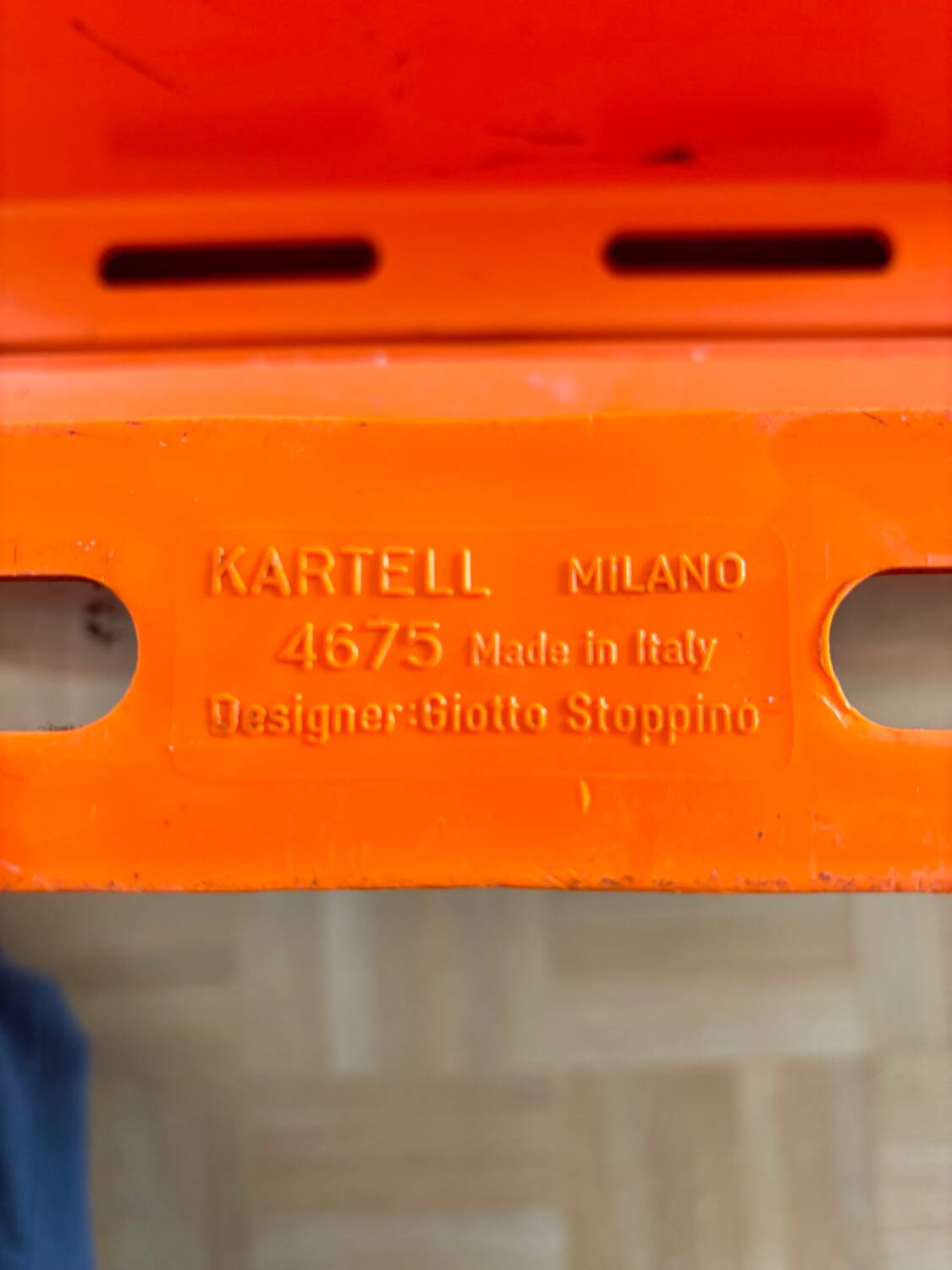 Kartell 4675 magazine rack - Original