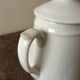 Cafetiere en porcelaine a feu ou grès blanc P. Précieux de Grigny
