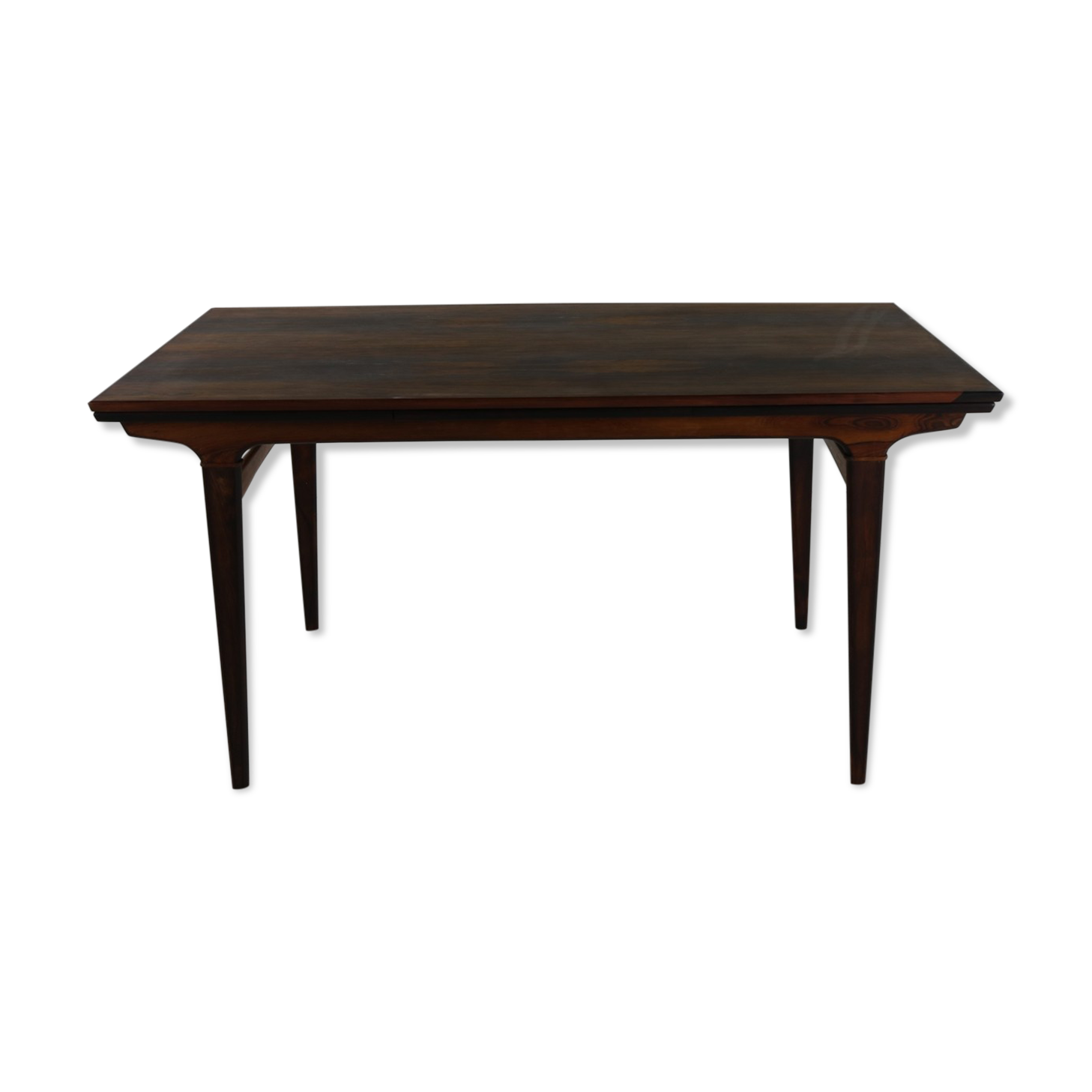 Sixties beautiful grained rosewood dining table by Denmark Sixties beautiful grained rosewood dinin