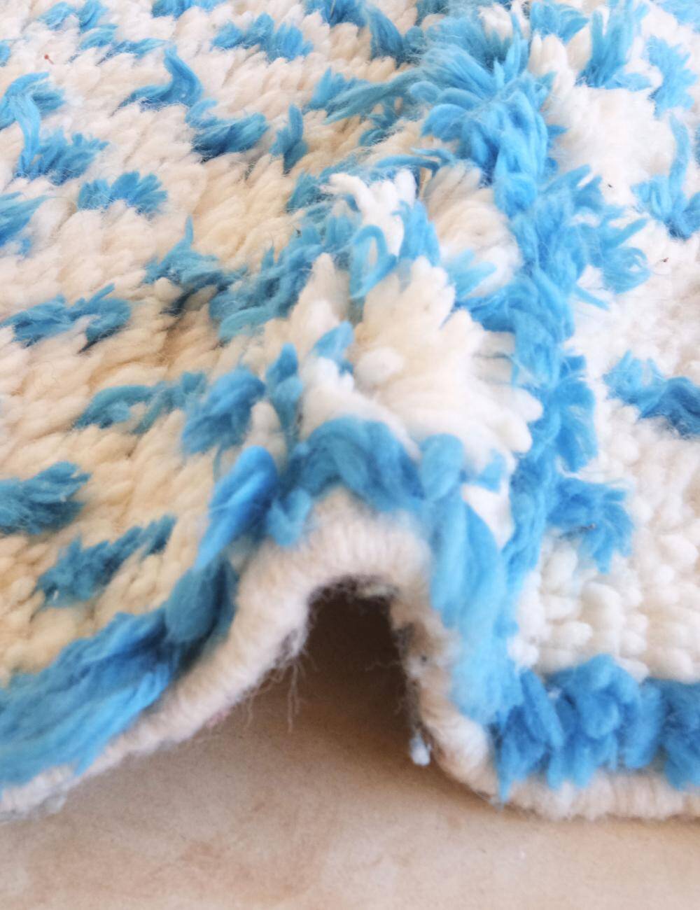 Tapis berbère bleu