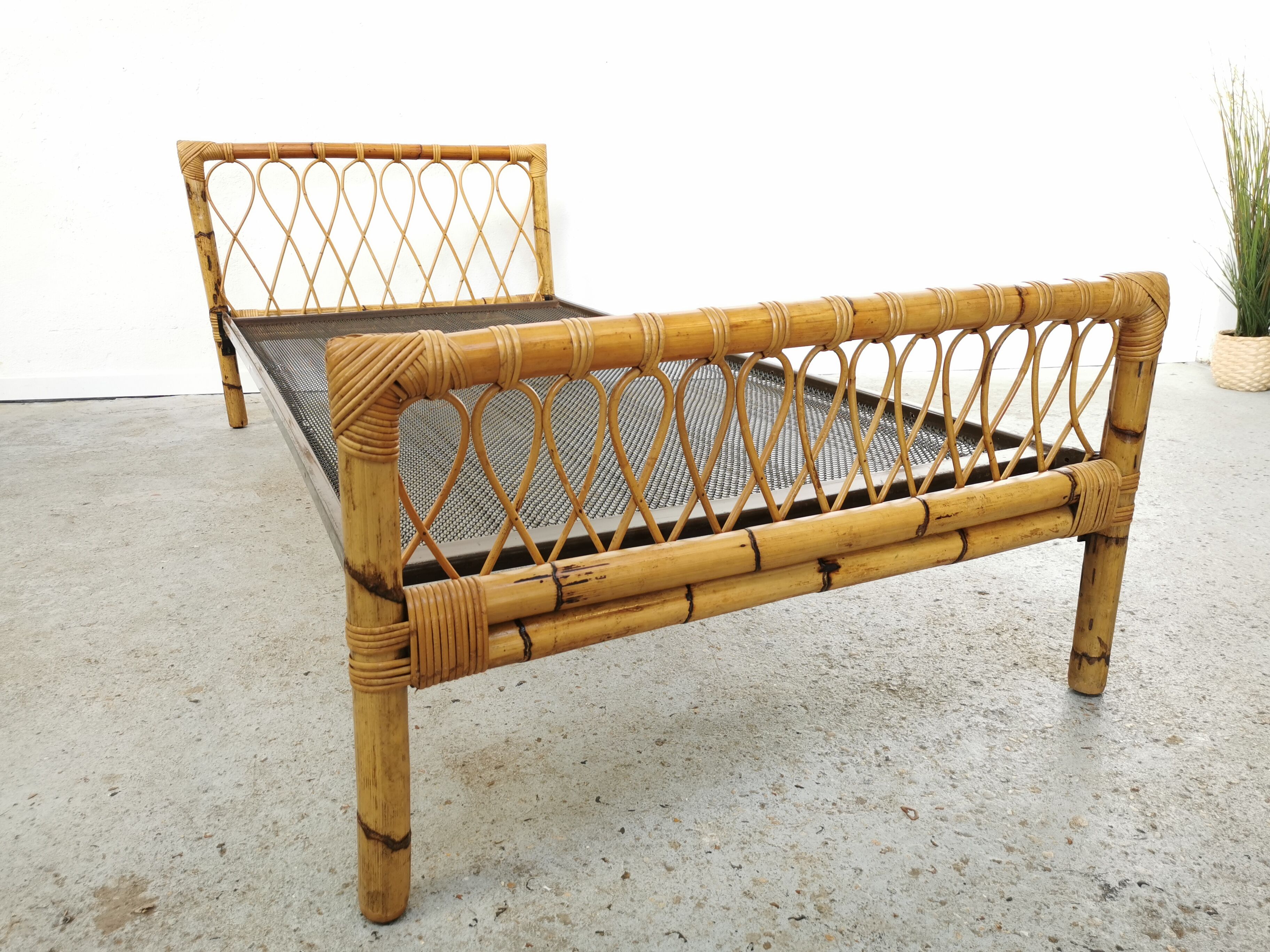 Pair of vintage rattan twin bed