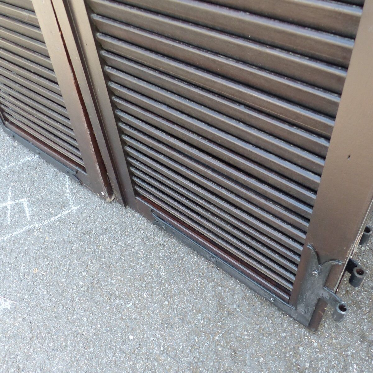 Wooden louvers 2 flaps