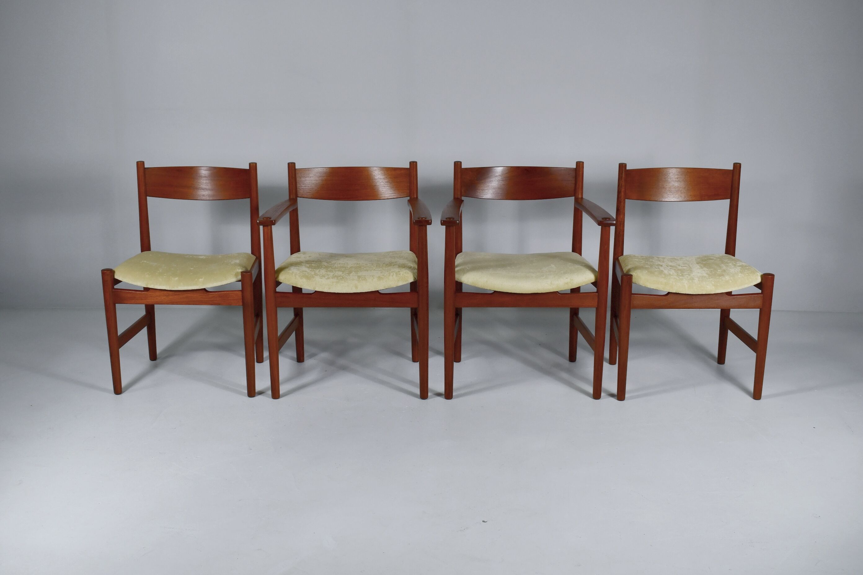 Hans Wegner dining chairs x4. Carl Hansen, Denmark. 1962