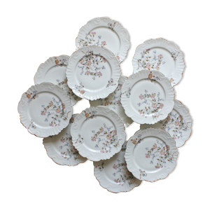 12 assiettes à dessert en porcelaine