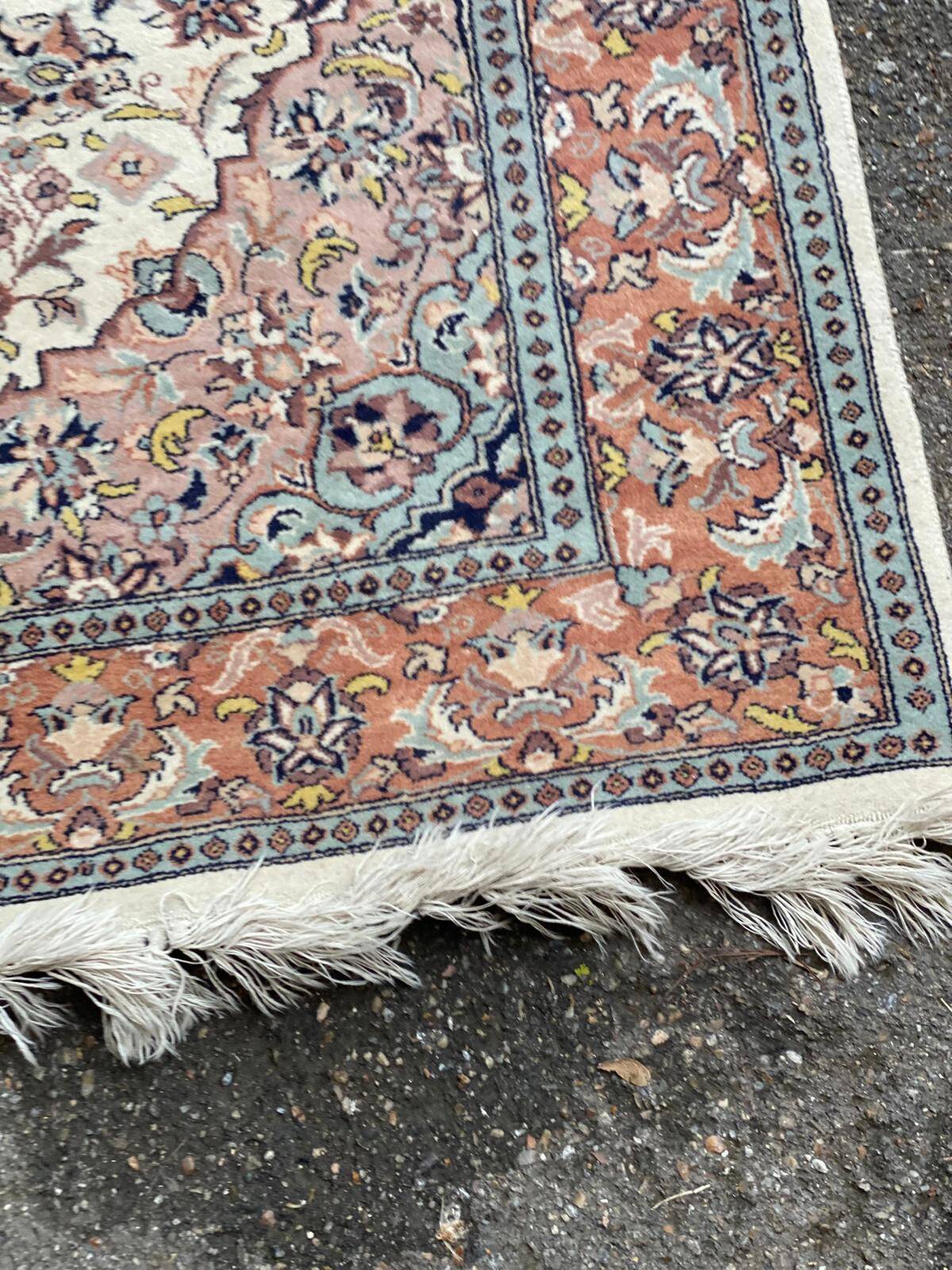 Handmade knotted wool Persian rug 130x200cm