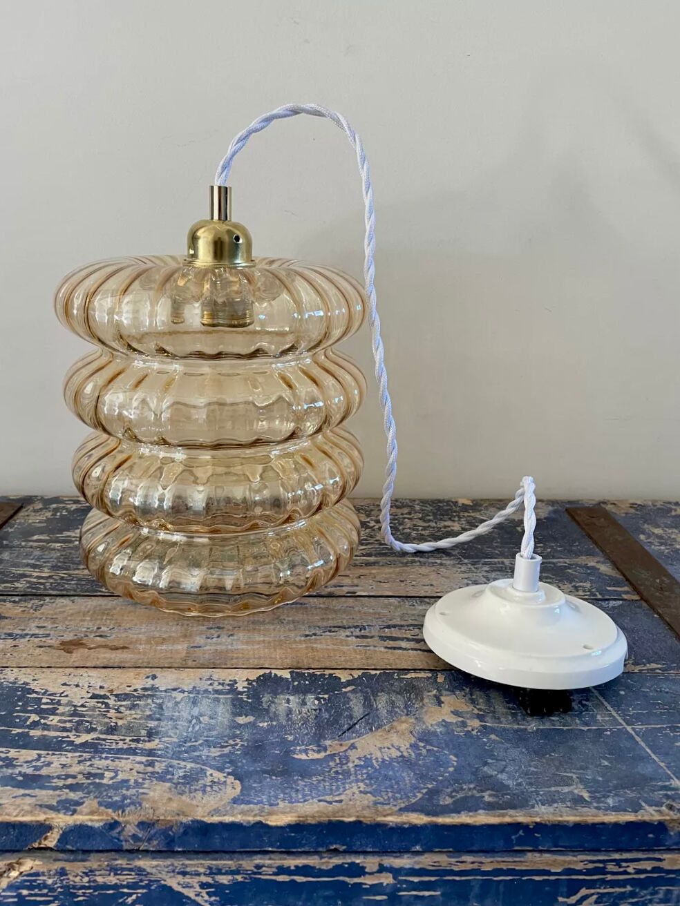 New electrified golden glass pendant lamp