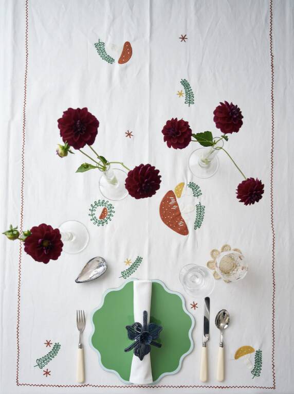 White and green placemat
