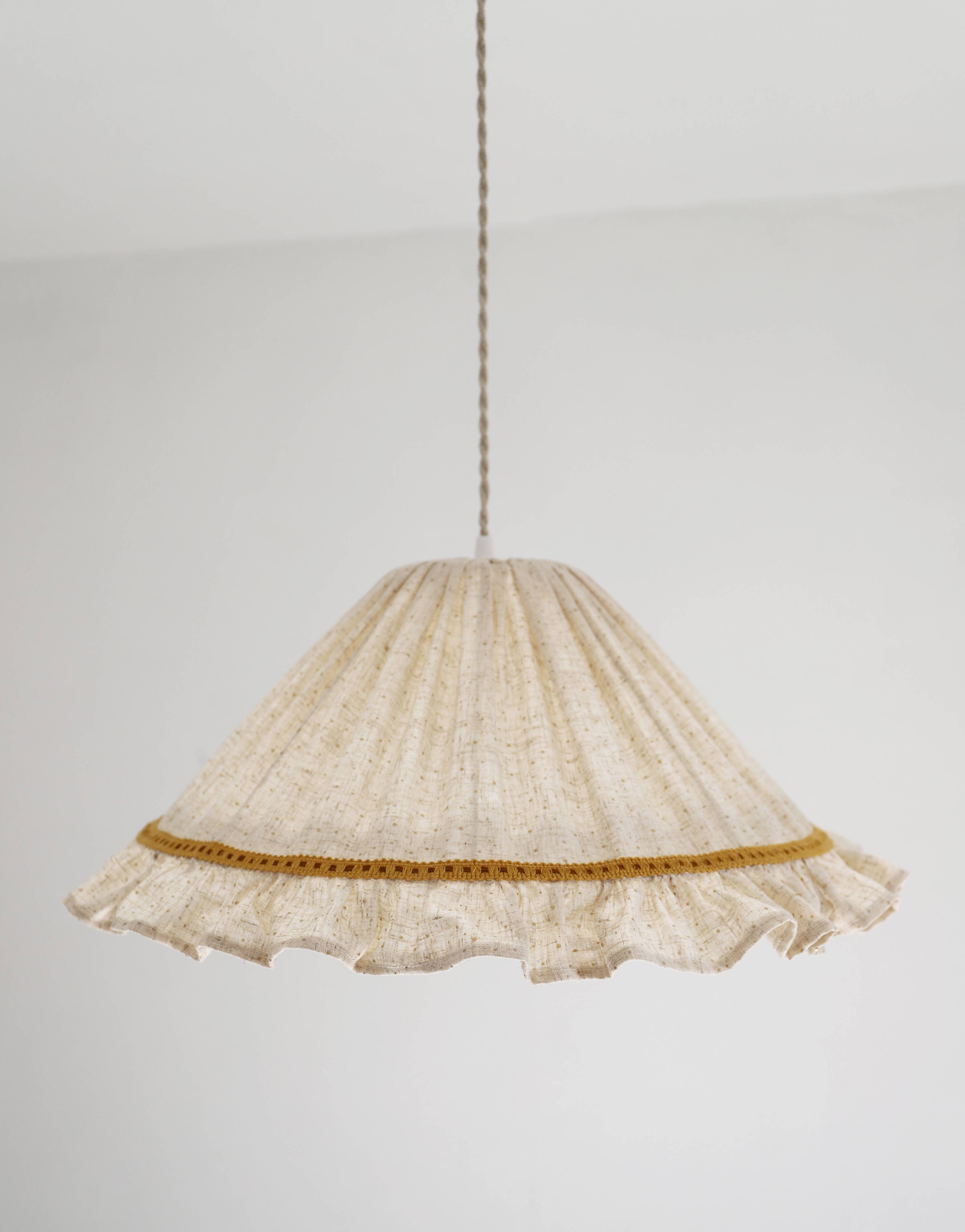 Emilia "classic dots" conical suspension with steering wheel