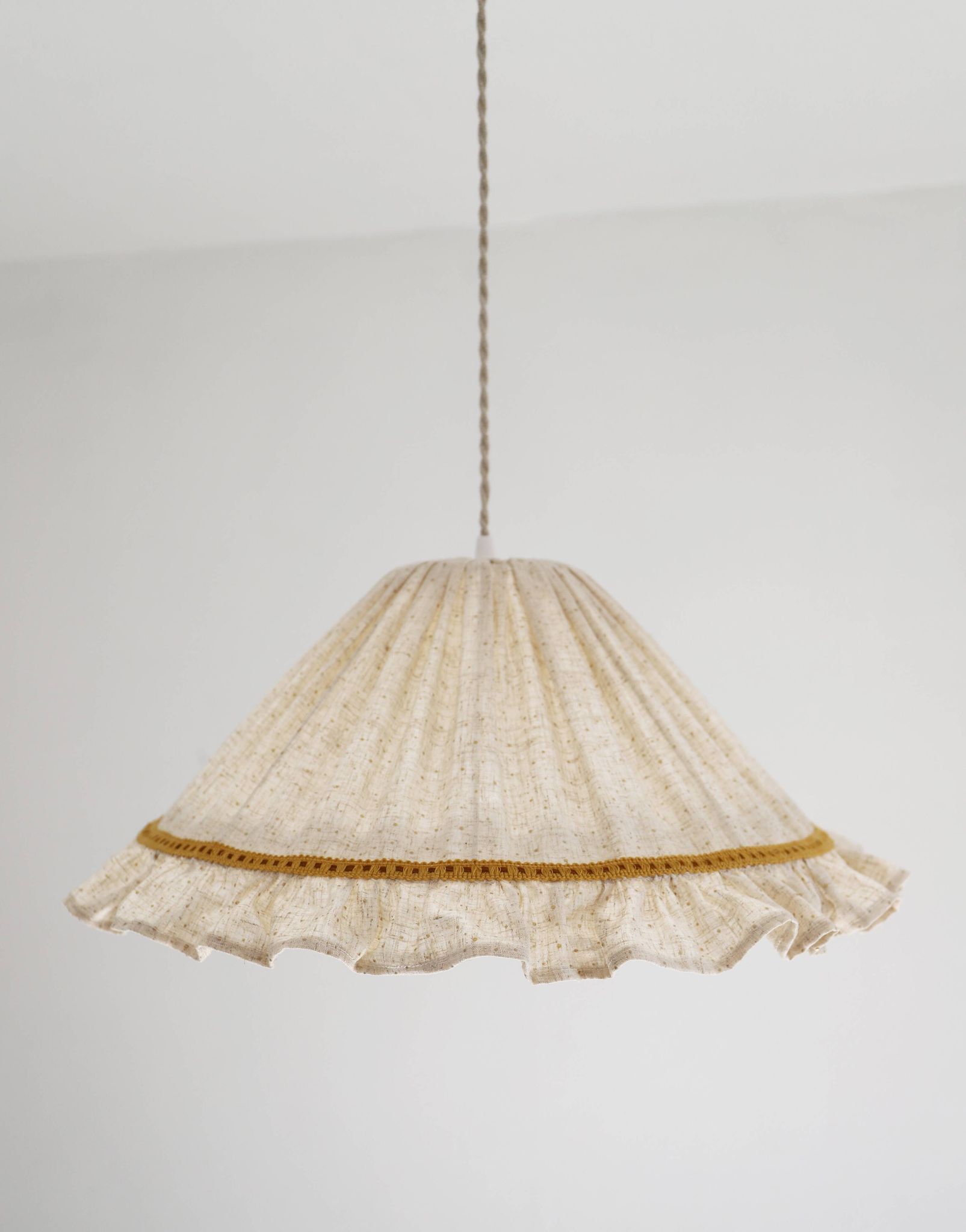 Suspension conique avec volant Emilia "classic dots"