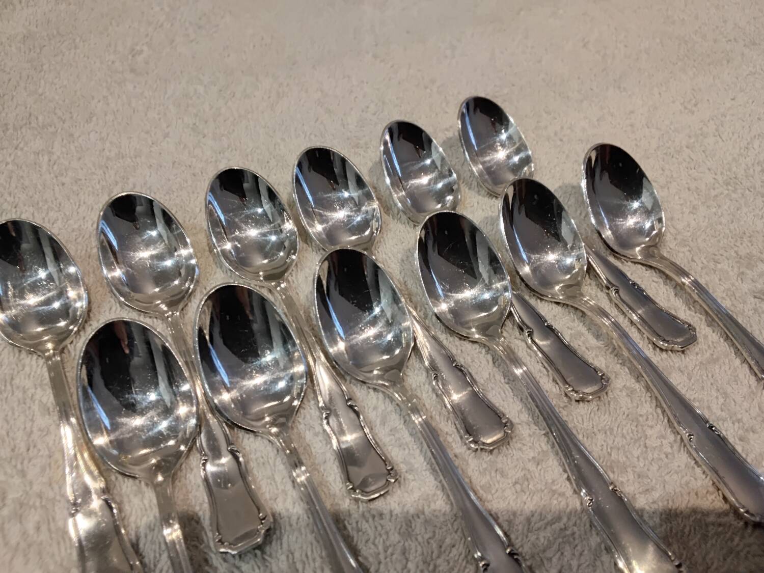 12 silver-plated metal mocha spoons, Ercuis Valencay silversmith, 10cm