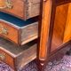 Commode galbée en marqueterie d’époque Rrégence