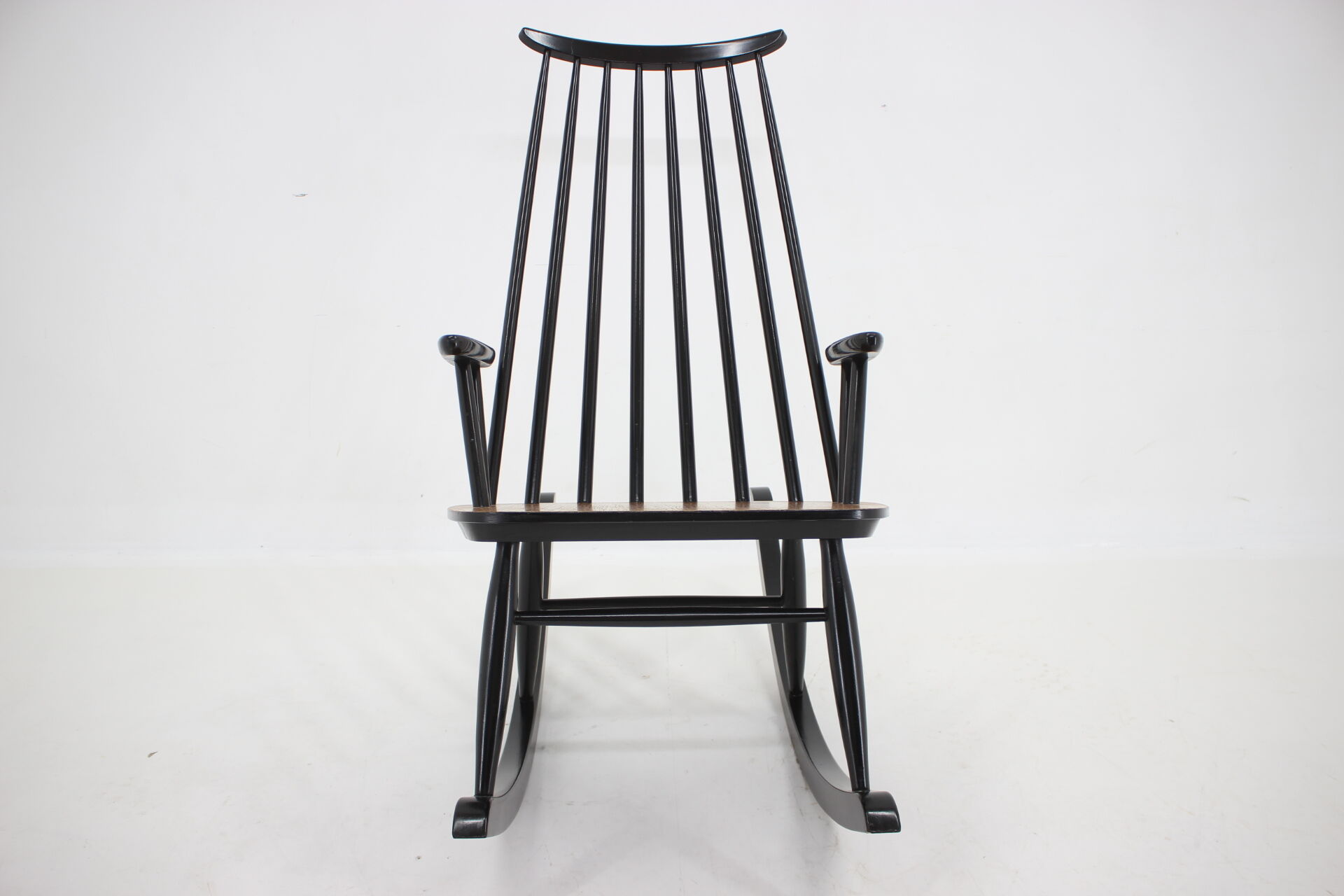 1960s Varjosen Puunjalostus Beech Rocking Chair, Finland