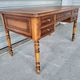Bureau ministre de centre milieu style Louis Philippe en bois et cuir