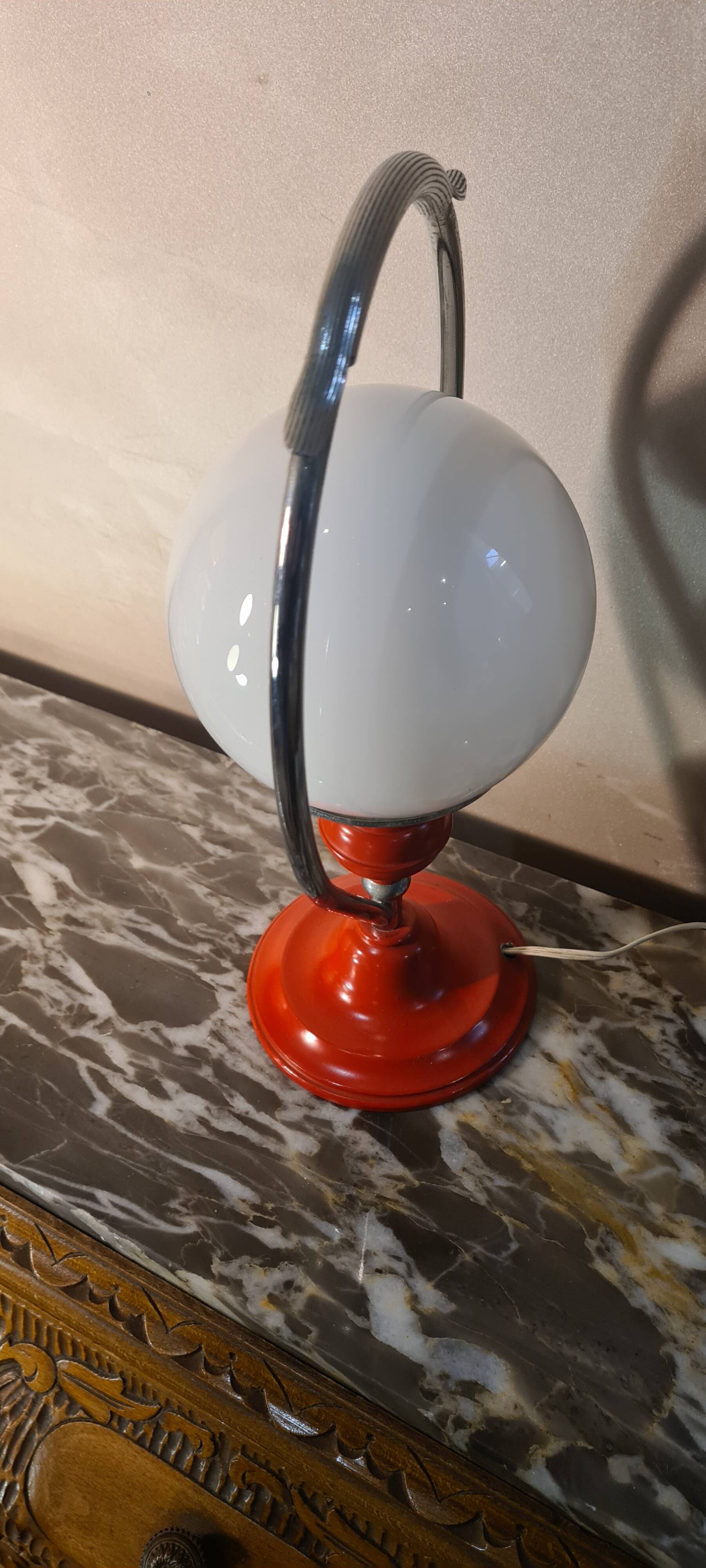 painted steel lamp 1960 to 70 good condition 31x18 original electric