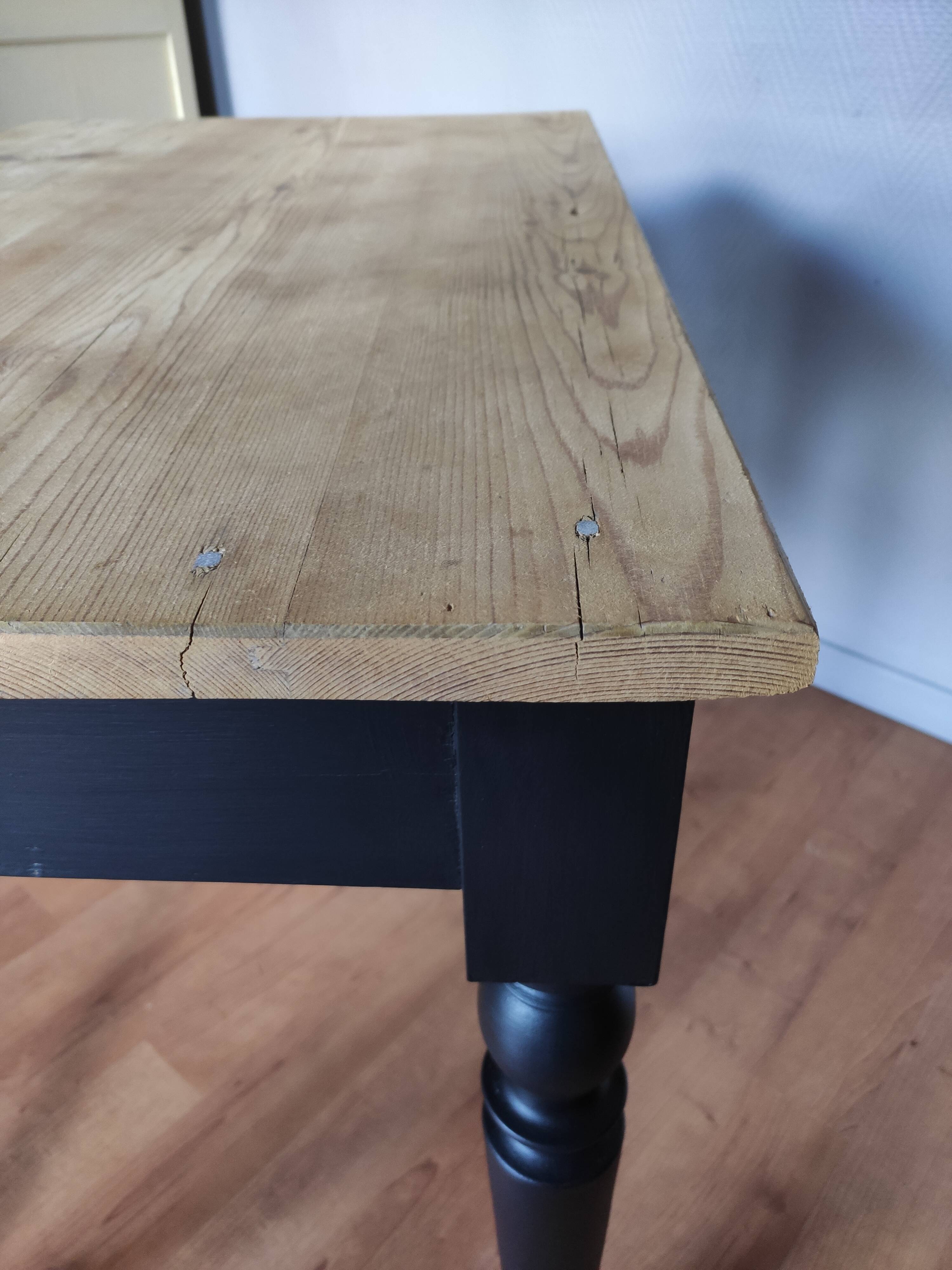 Farm table