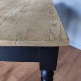 Farm table