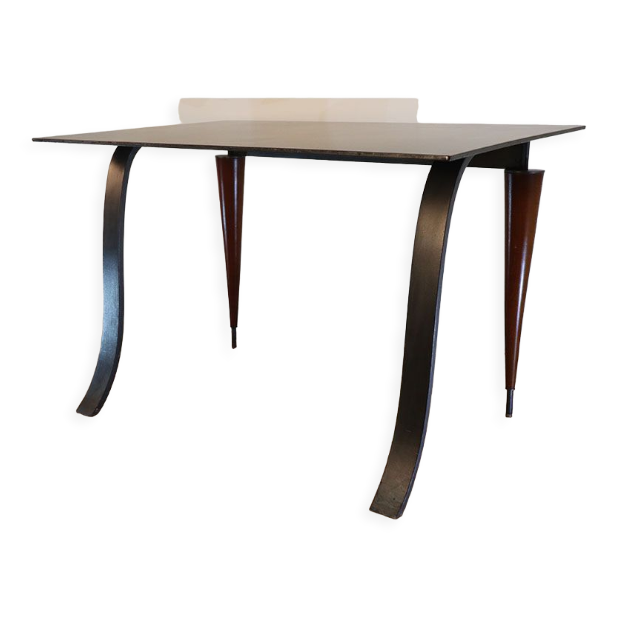 Bureau minimaliste en acier et bois