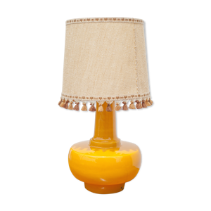 lampe à poser, pied céramique jaune miel, lampe abat-jour à pompons