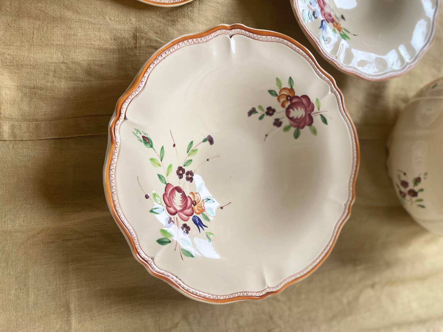 4 Serving Dishes with Painted Flowers Faïencerie de Longchamp Monaco 1960s