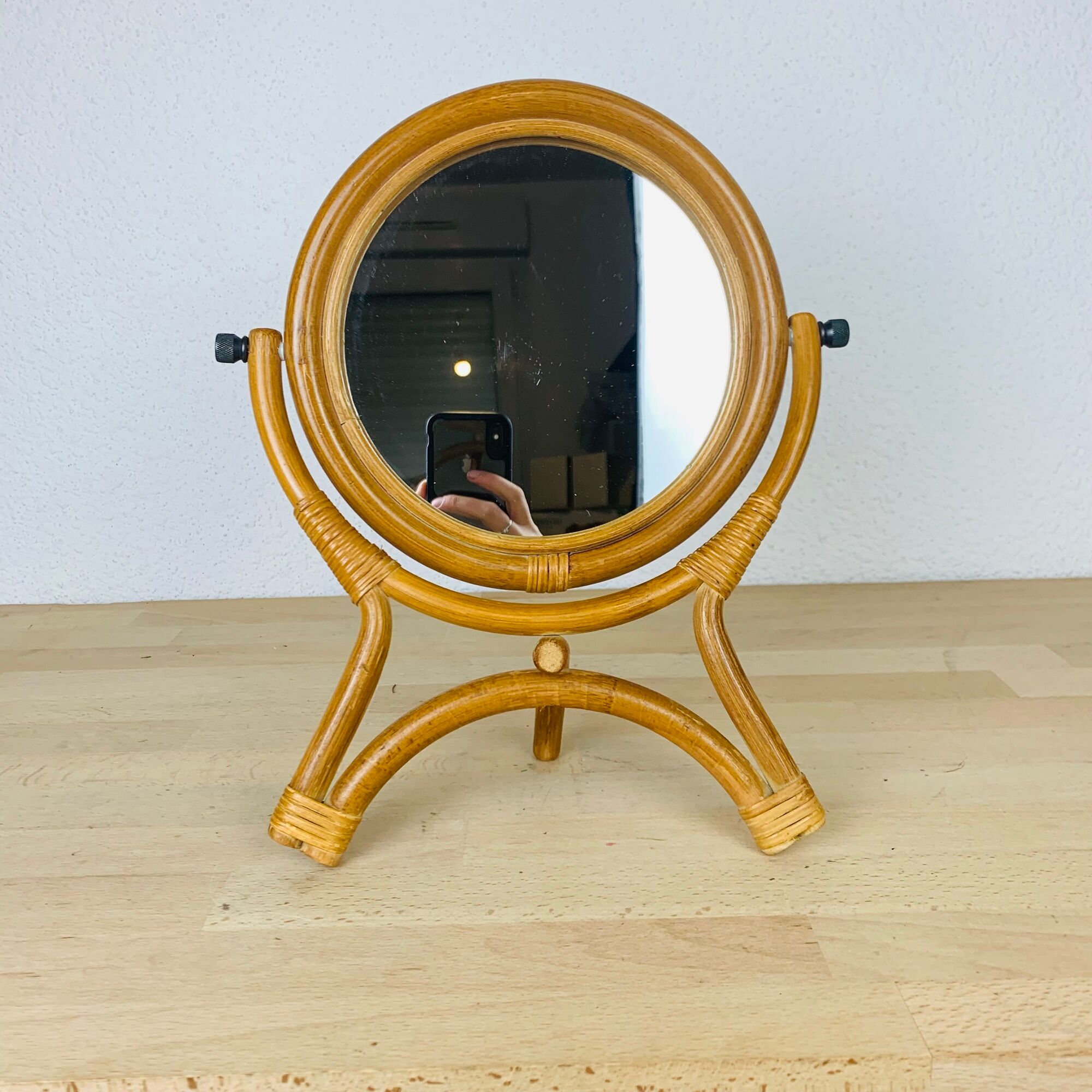 Rattan mirror on foot to pose vintage dressing table 60s