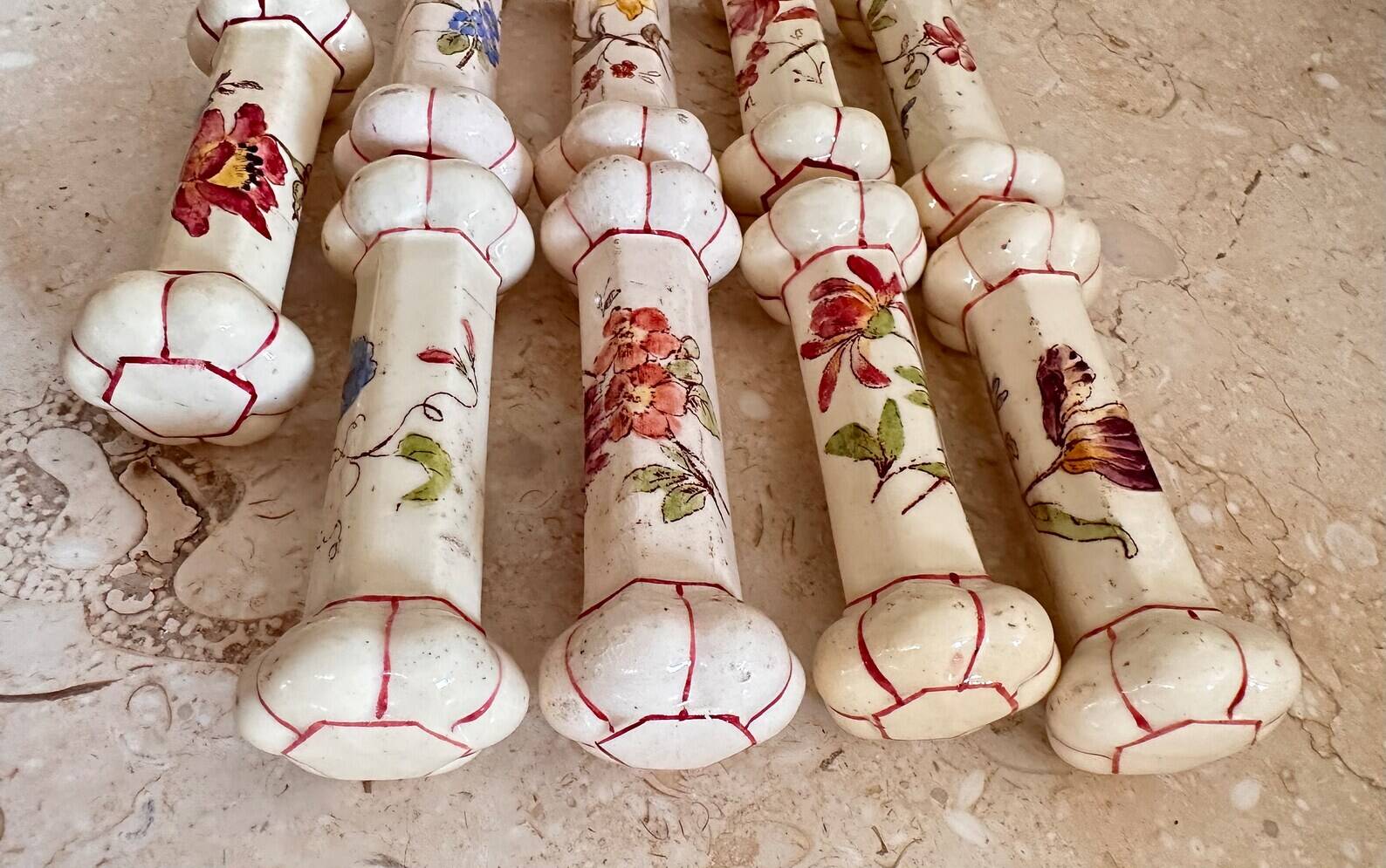 Series of 9 longchamp earthenware knife holders floral decor