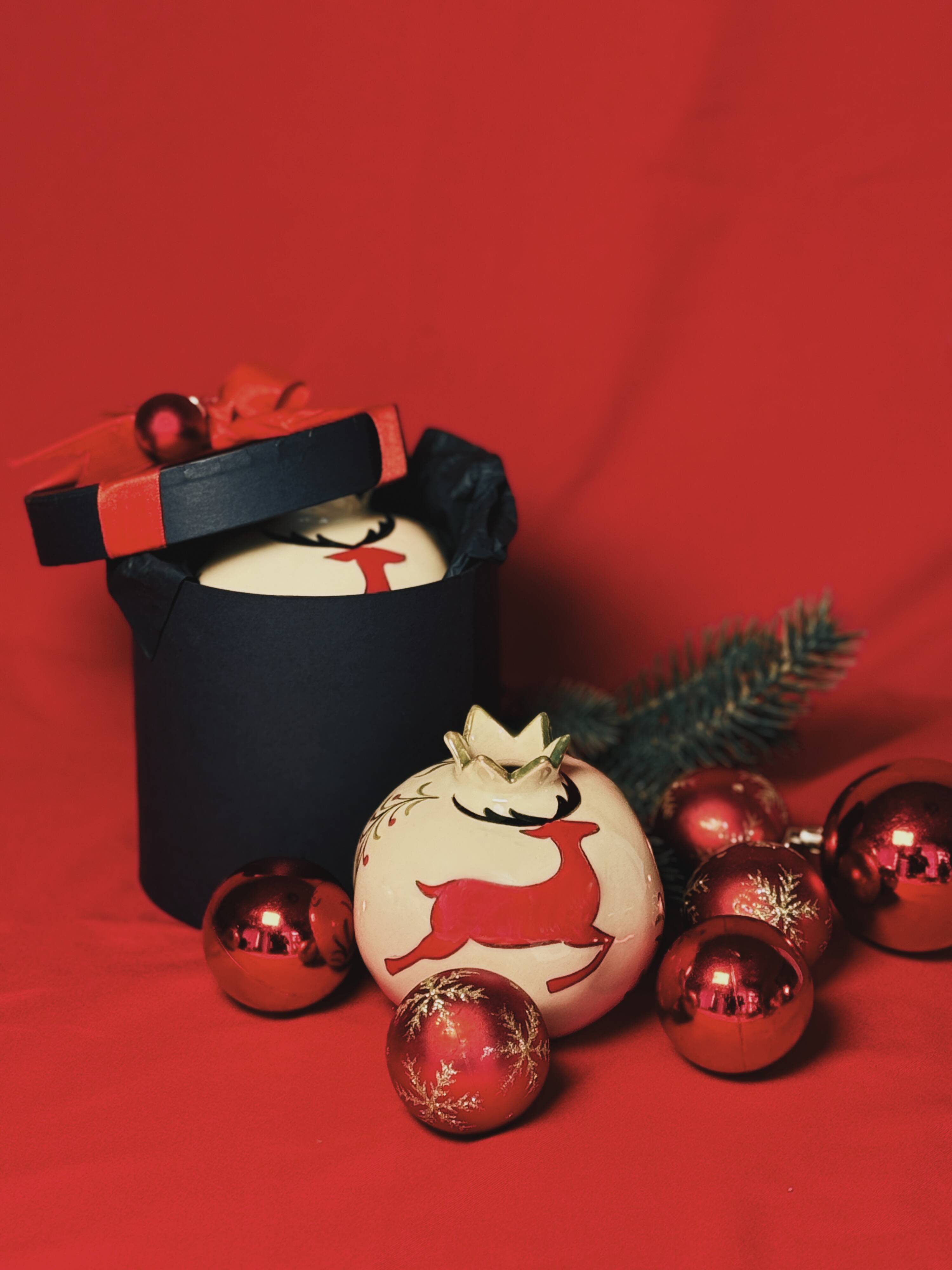 Grand vase in iznique ceramic christmas (red deer)