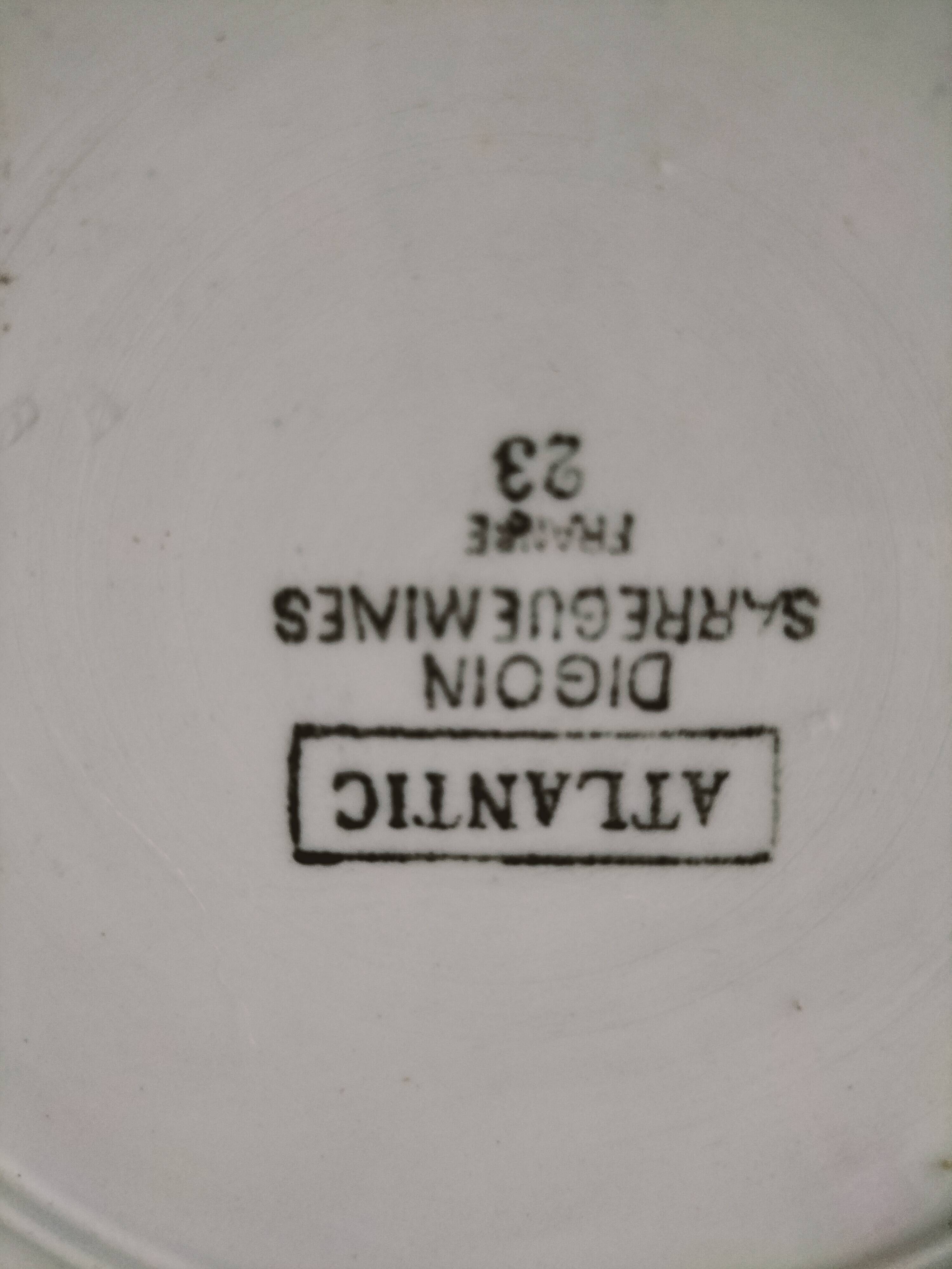 Digoin Sarreguemines Atlantic pattern tureen, deep red rose decoration