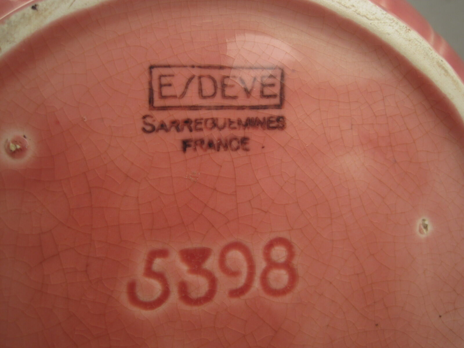 Art deco pink earthenware pot cover