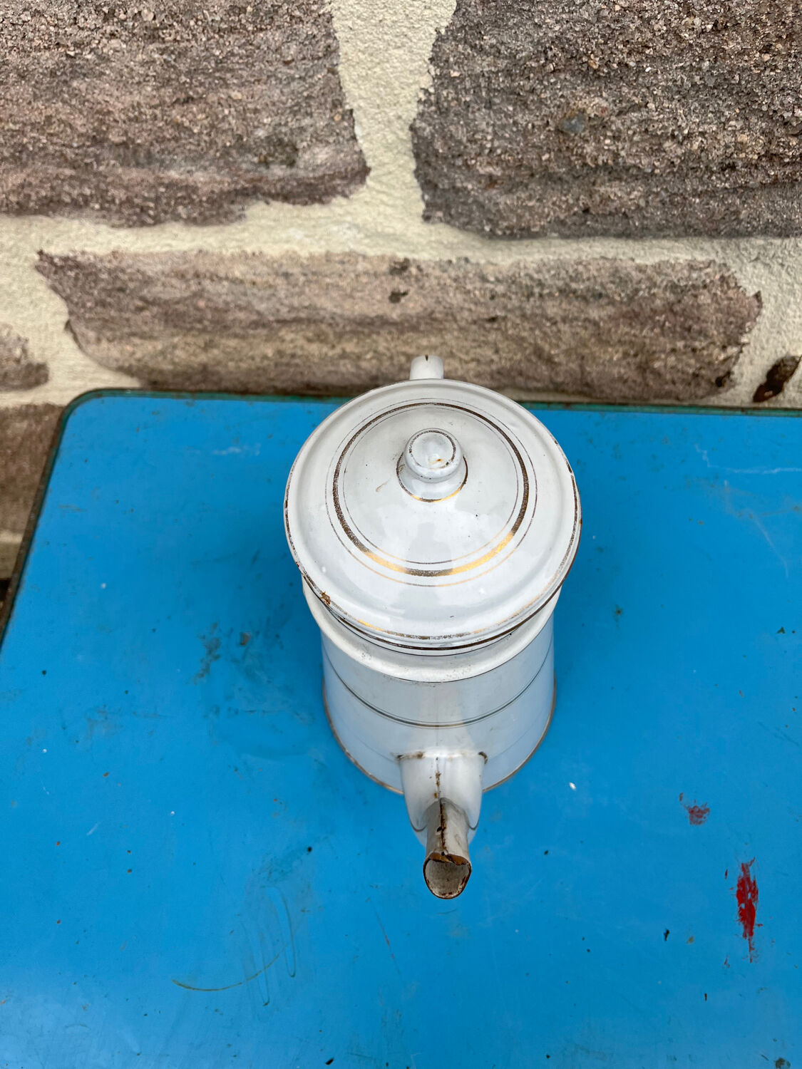 Enamelled coffee maker