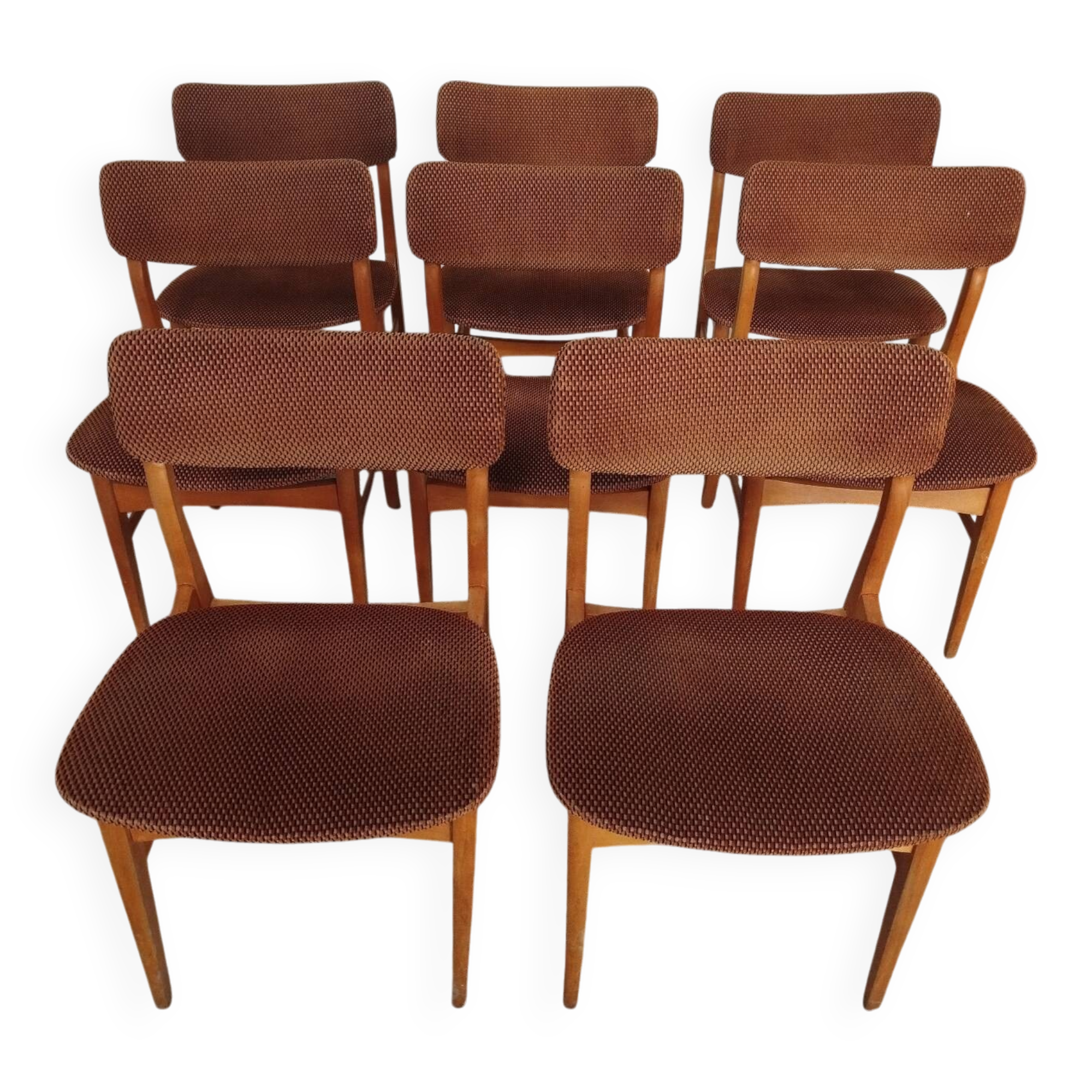 8 Svandinavian style chairs