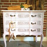 Queen Anne chest of drawers