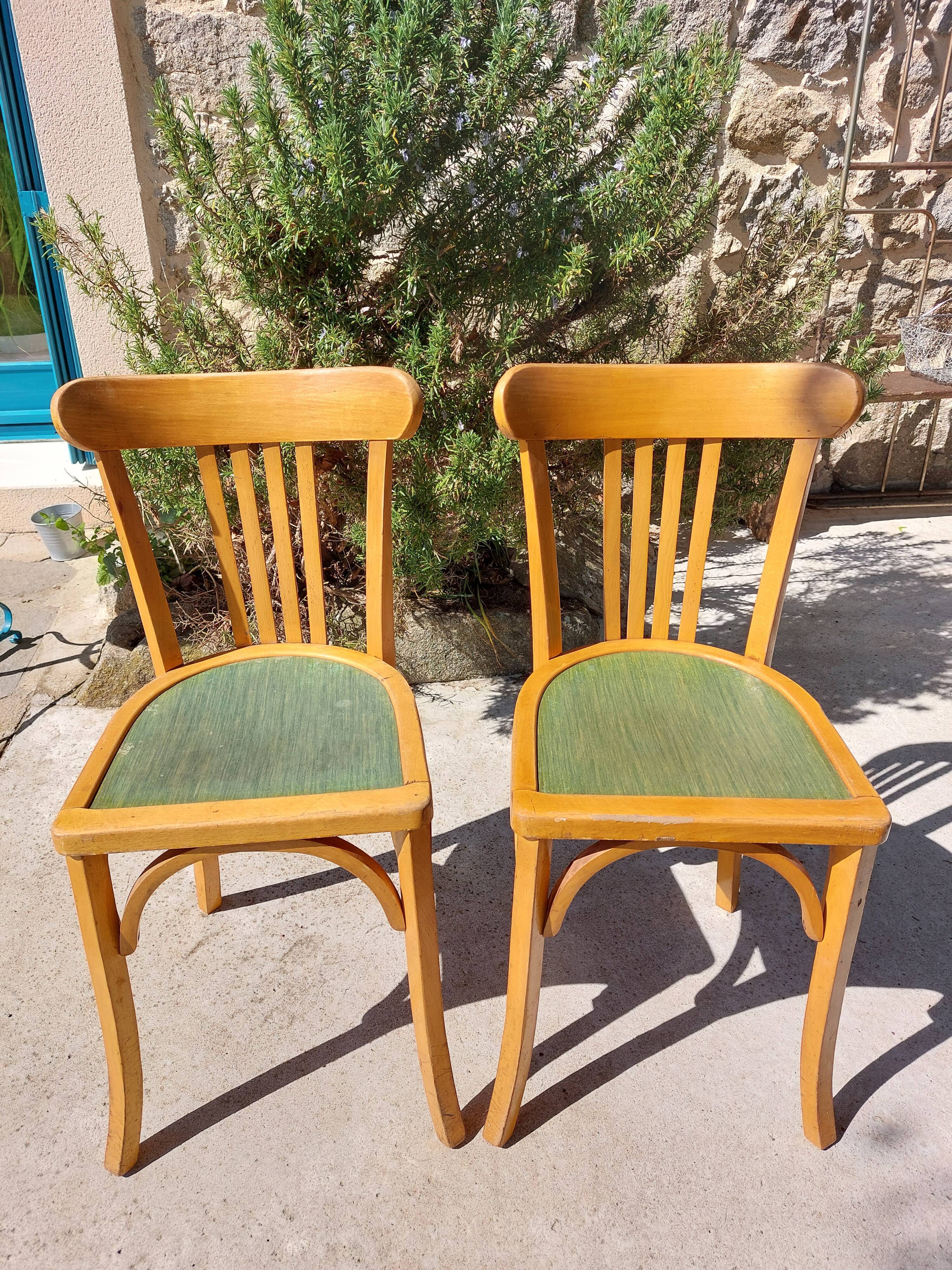 2 chaises bistrot bois et vertes