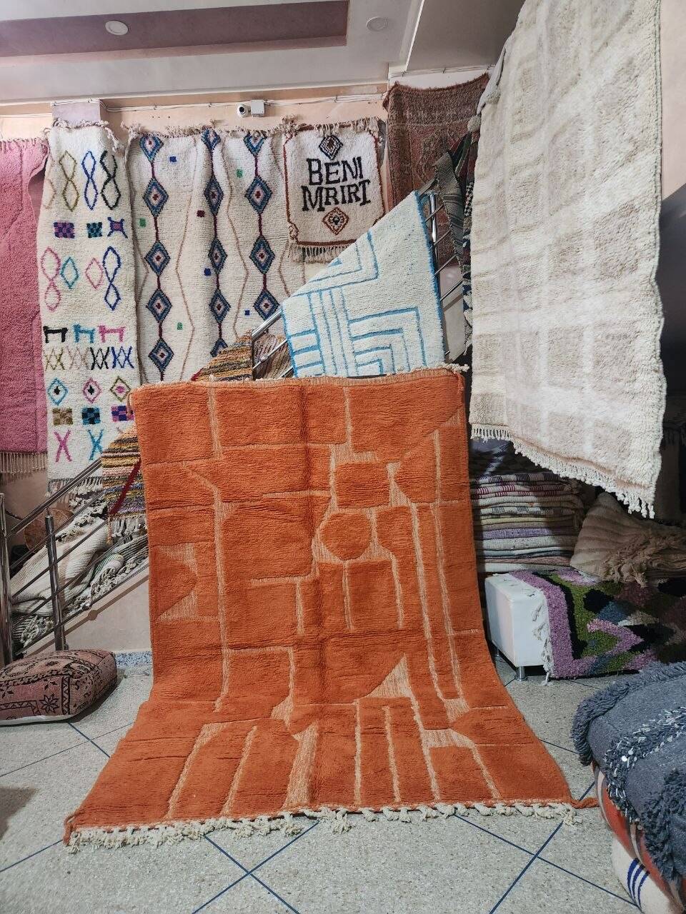 Large Beni Ouarain carpet in deep terracotta 300x200 cm – Handmade wool