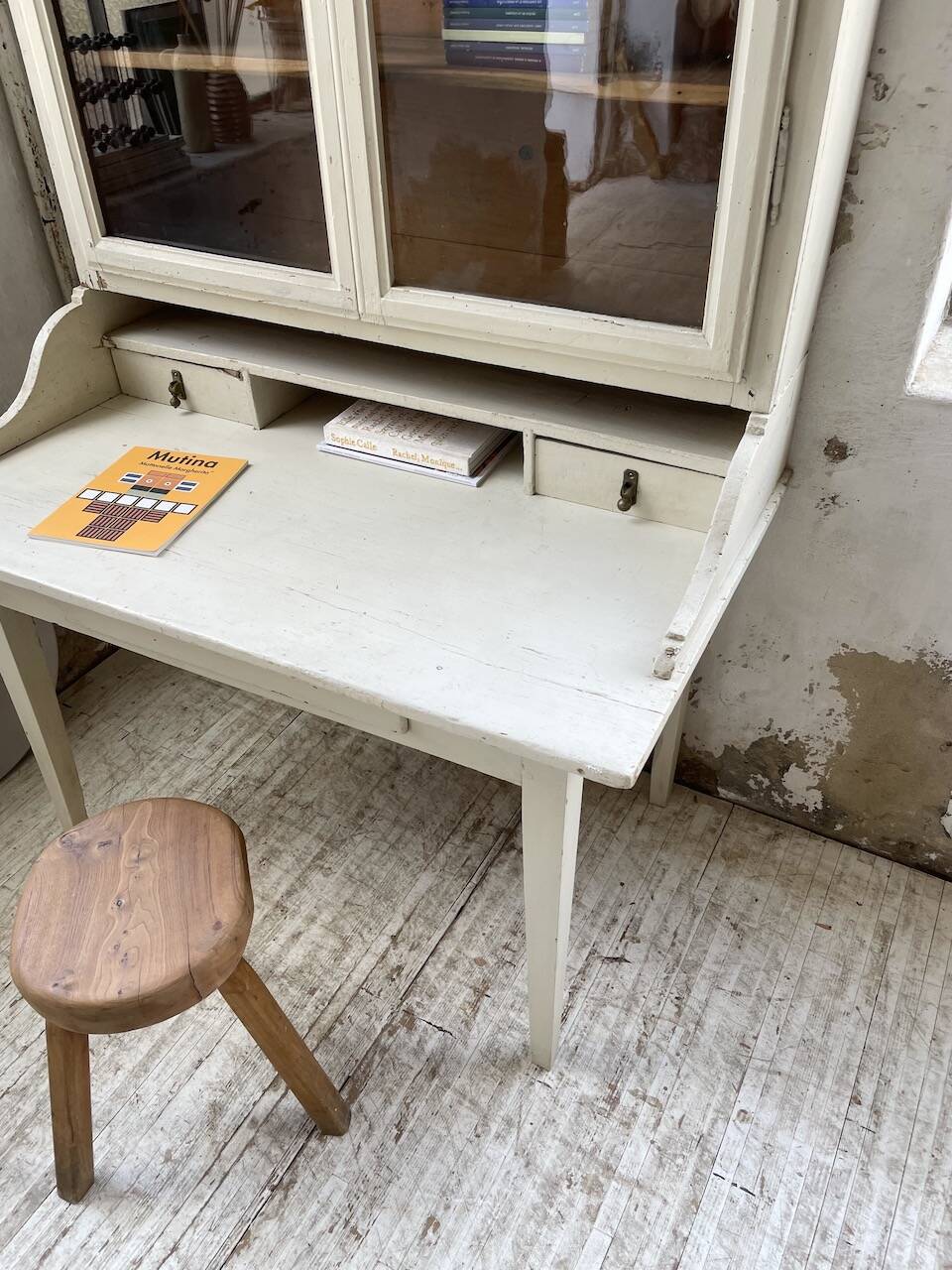 20th century showcase office