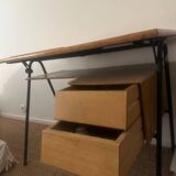 Bureau à plateau inclinable