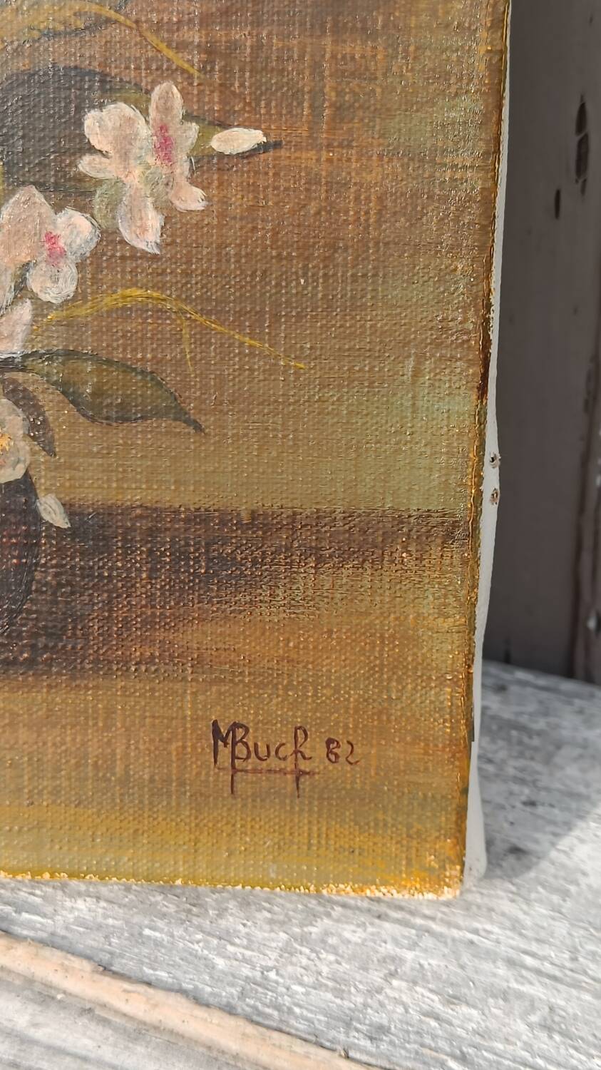 Canvas painting of a bouquet of flowers.