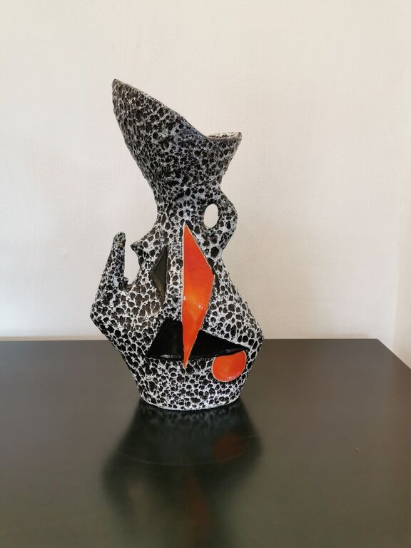 Geometric design vase signed Le Vaucour Vallauris