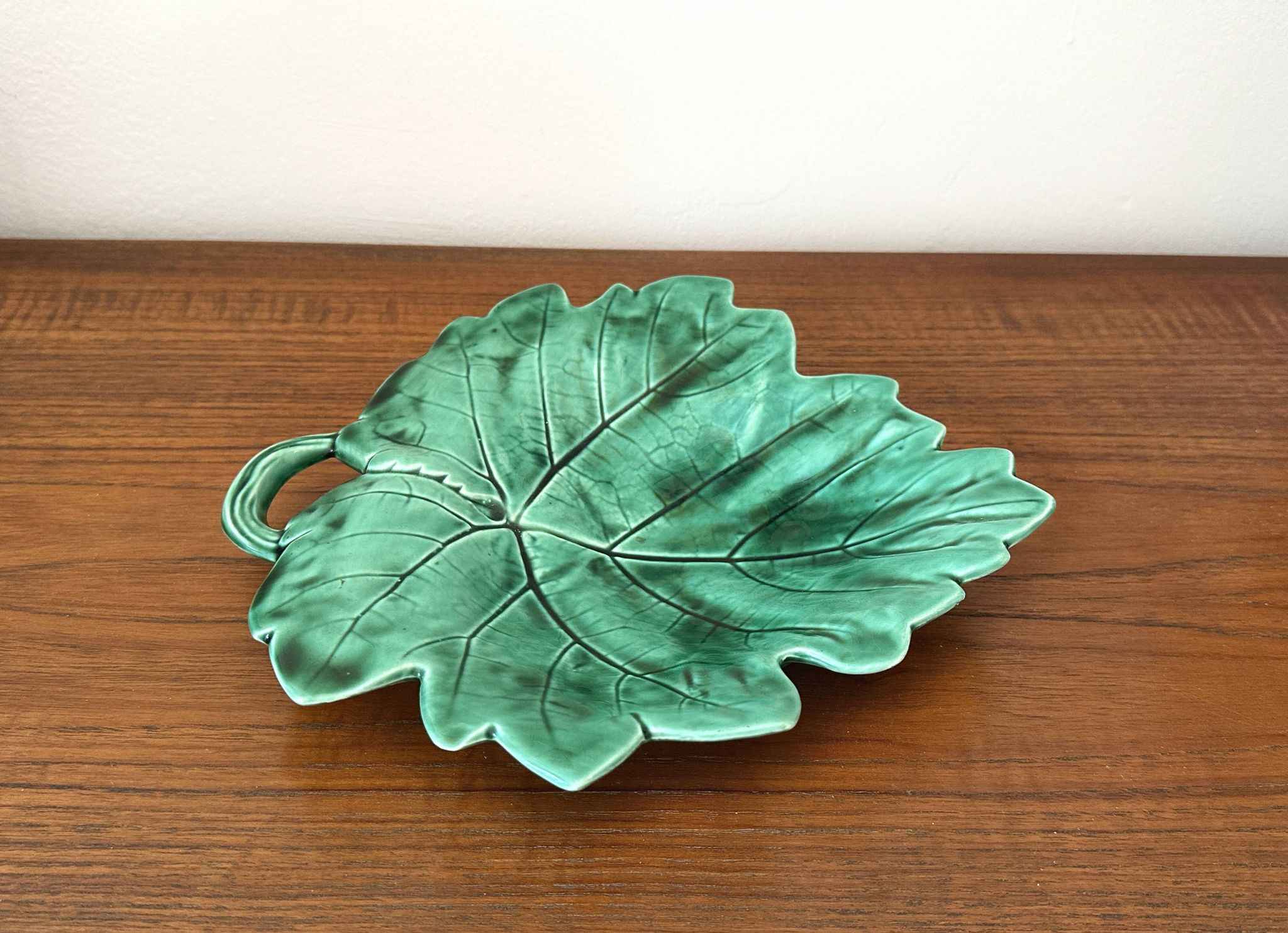 Plat Coupe Vide poche Vintage barbotine feuille faïence Sarreguemines