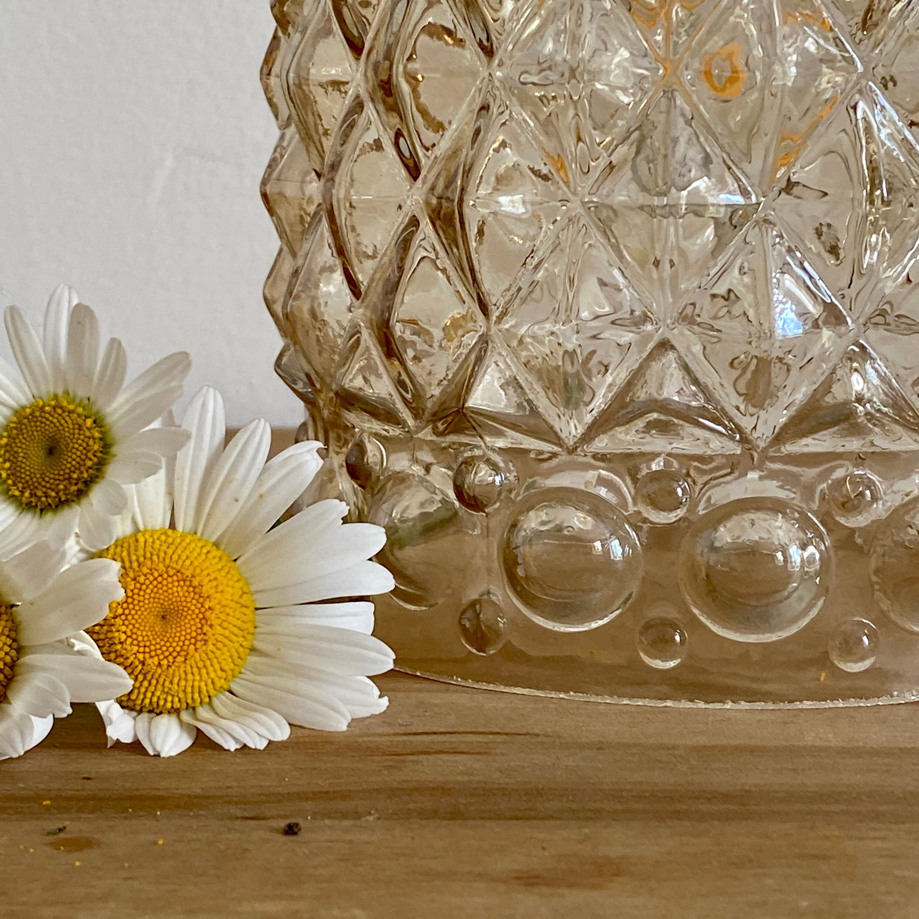 Vintage tulip lamp in amber glass