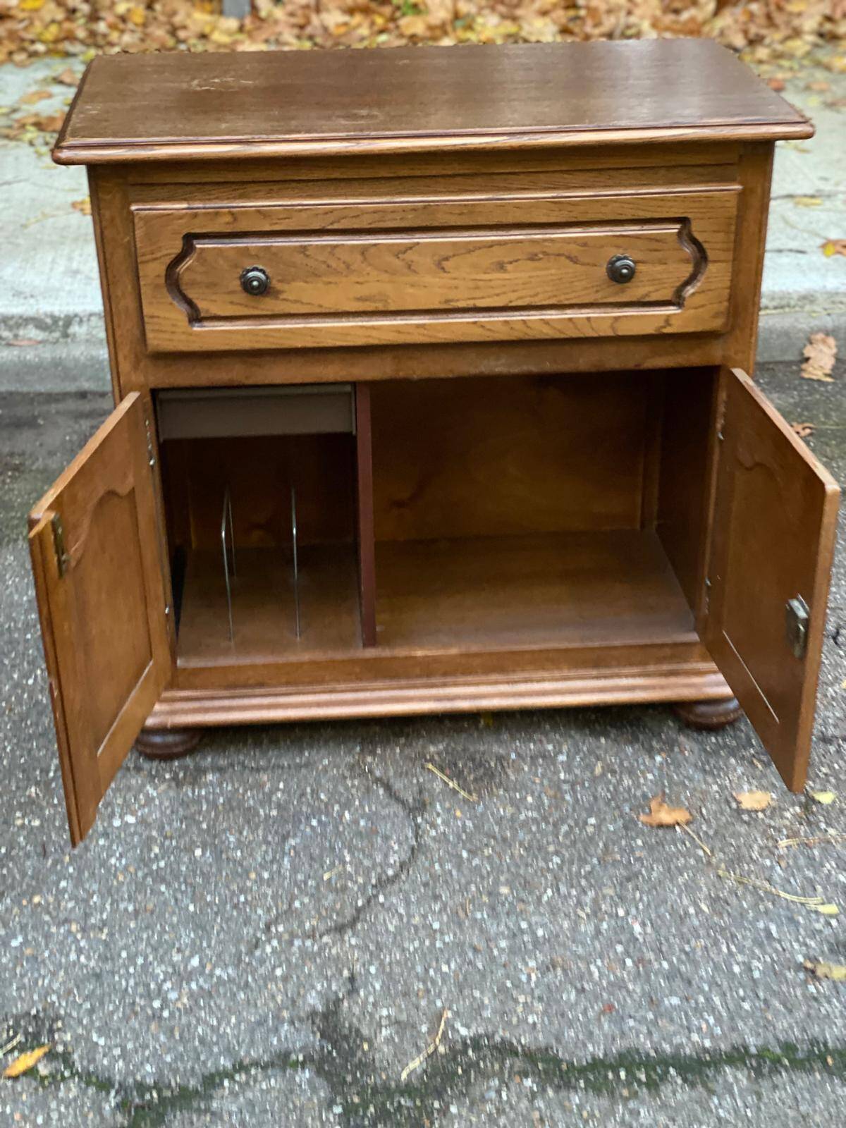 Buffet en chêne massif Louis XIV