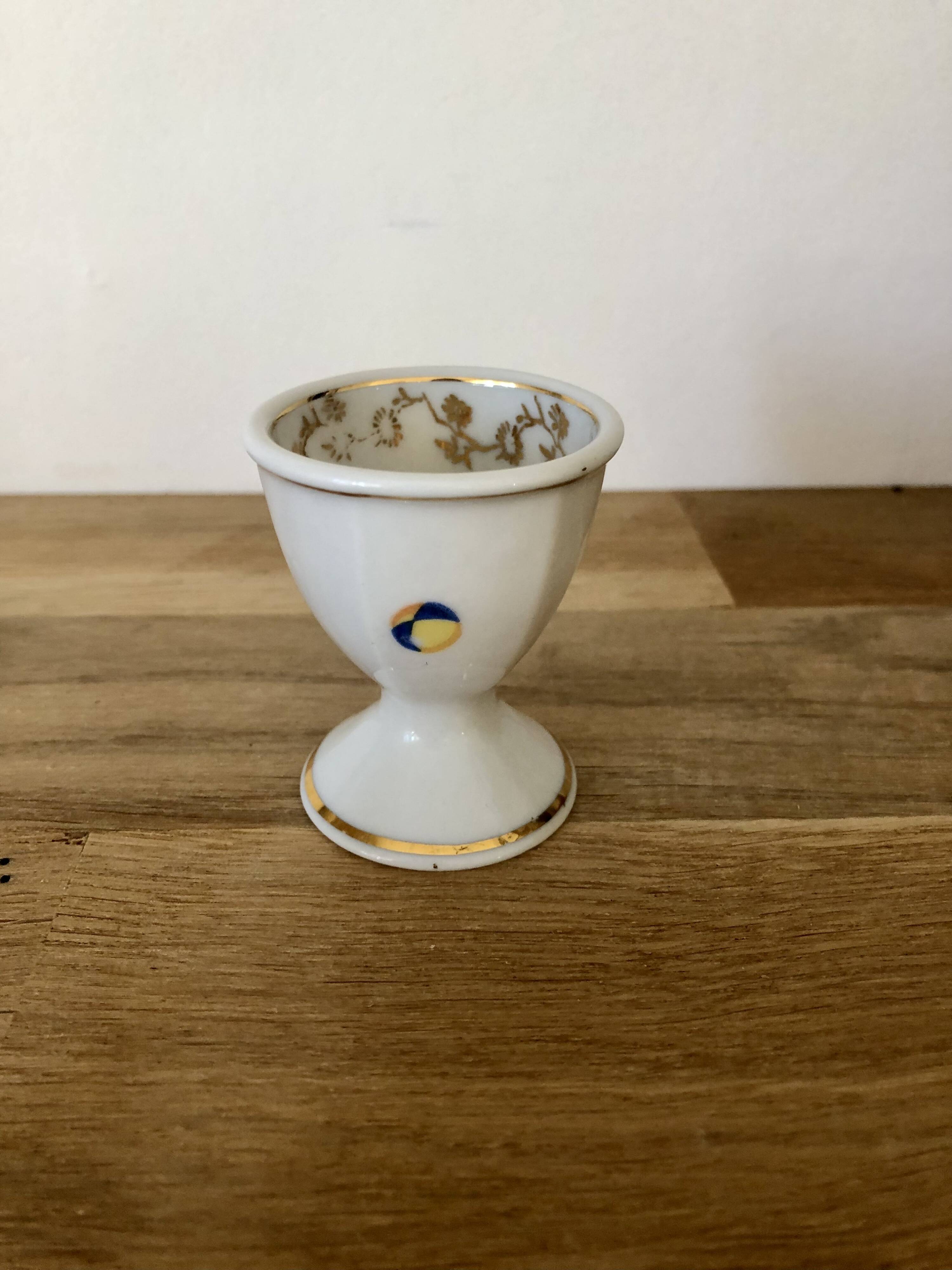 Pretty little vintage egg cup in Limoges porcelain