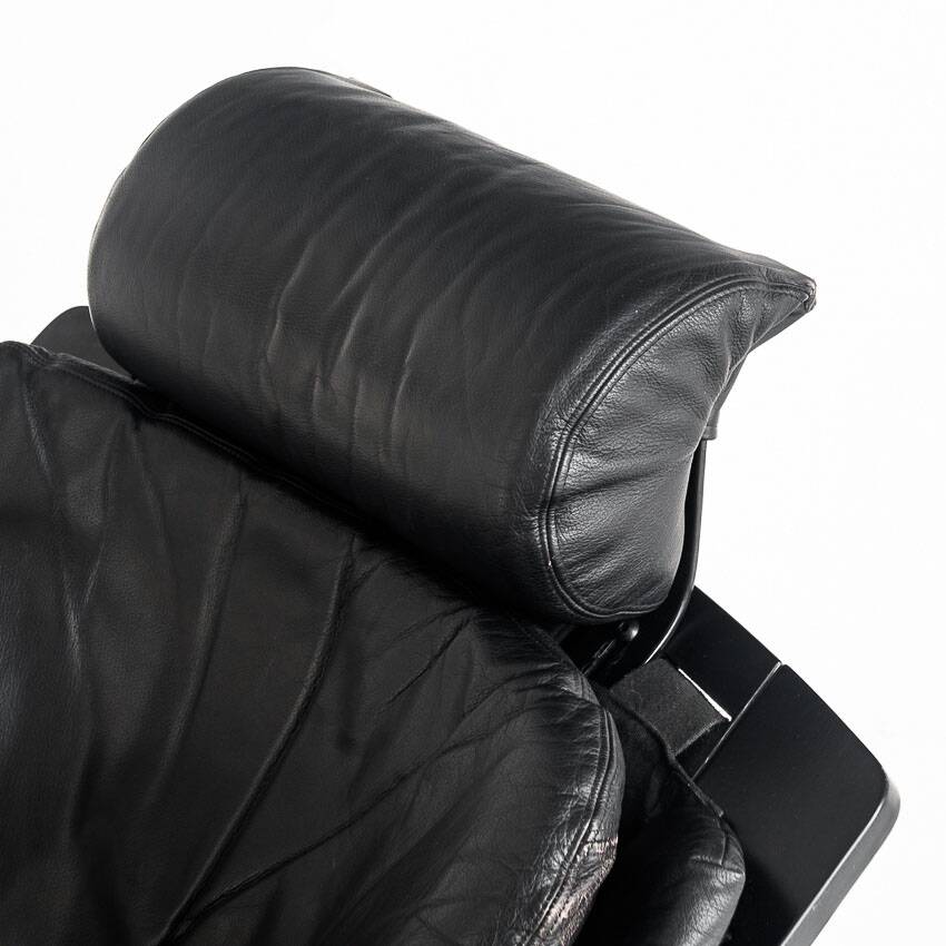 Kroken armchair in curved wood and leather. Design by Ake Fribytter for Nelo. Sweden, 80s