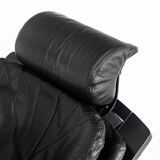 Kroken armchair in curved wood and leather. Design by Ake Fribytter for Nelo. Sweden, 80s