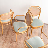 Ensemble de 4 chaises Thonet 215P en hêtre avec cannage d’origine et velour