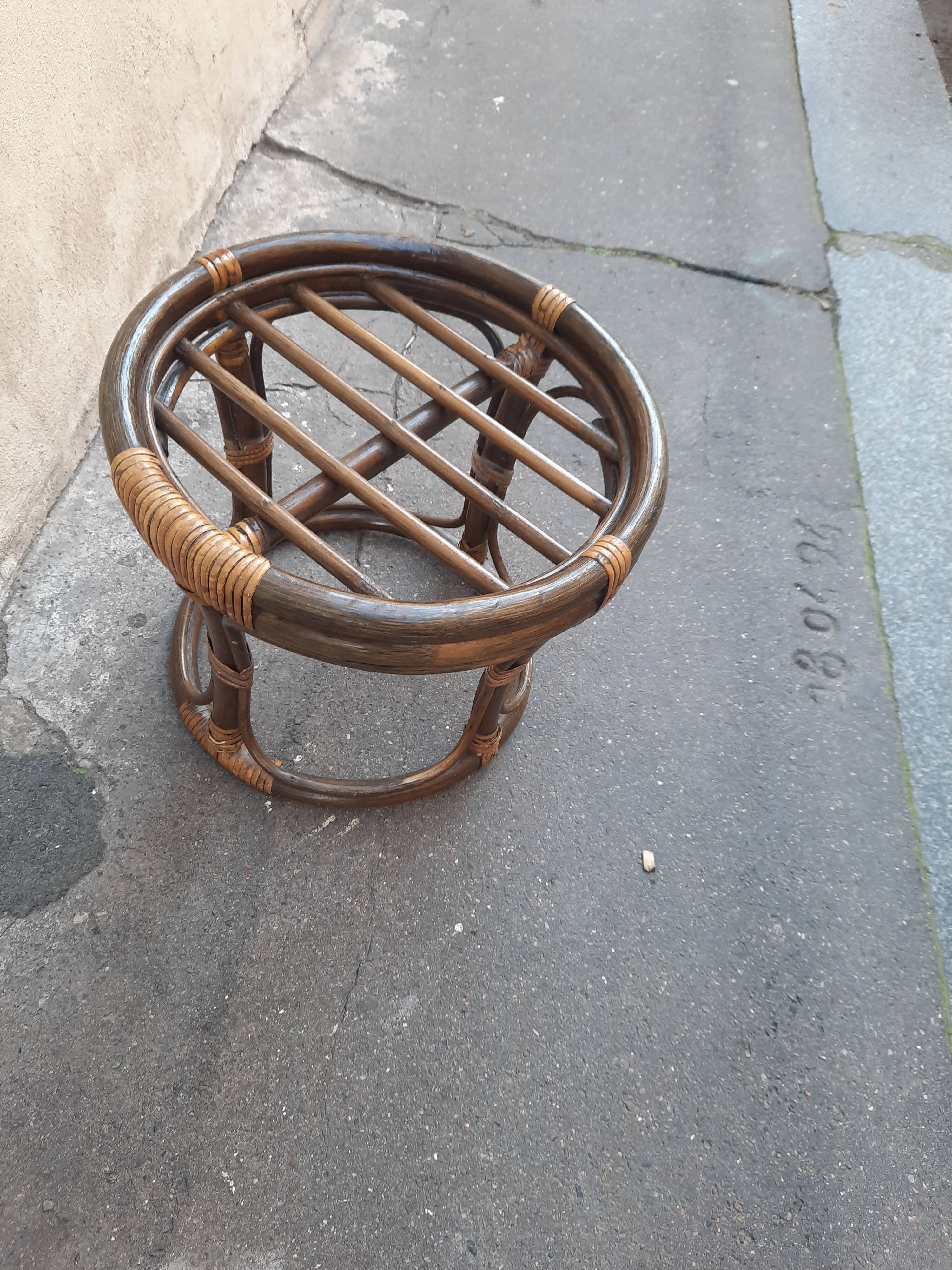 Rattan tabouret