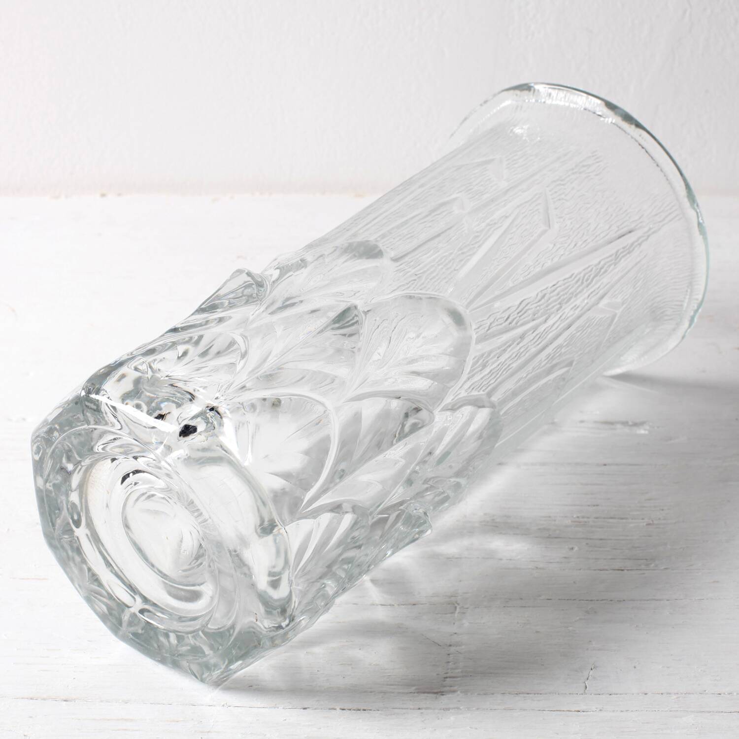 Mid-Century Textured Glass Vase: Fidenza Italian Leaf Pattern, 1970s