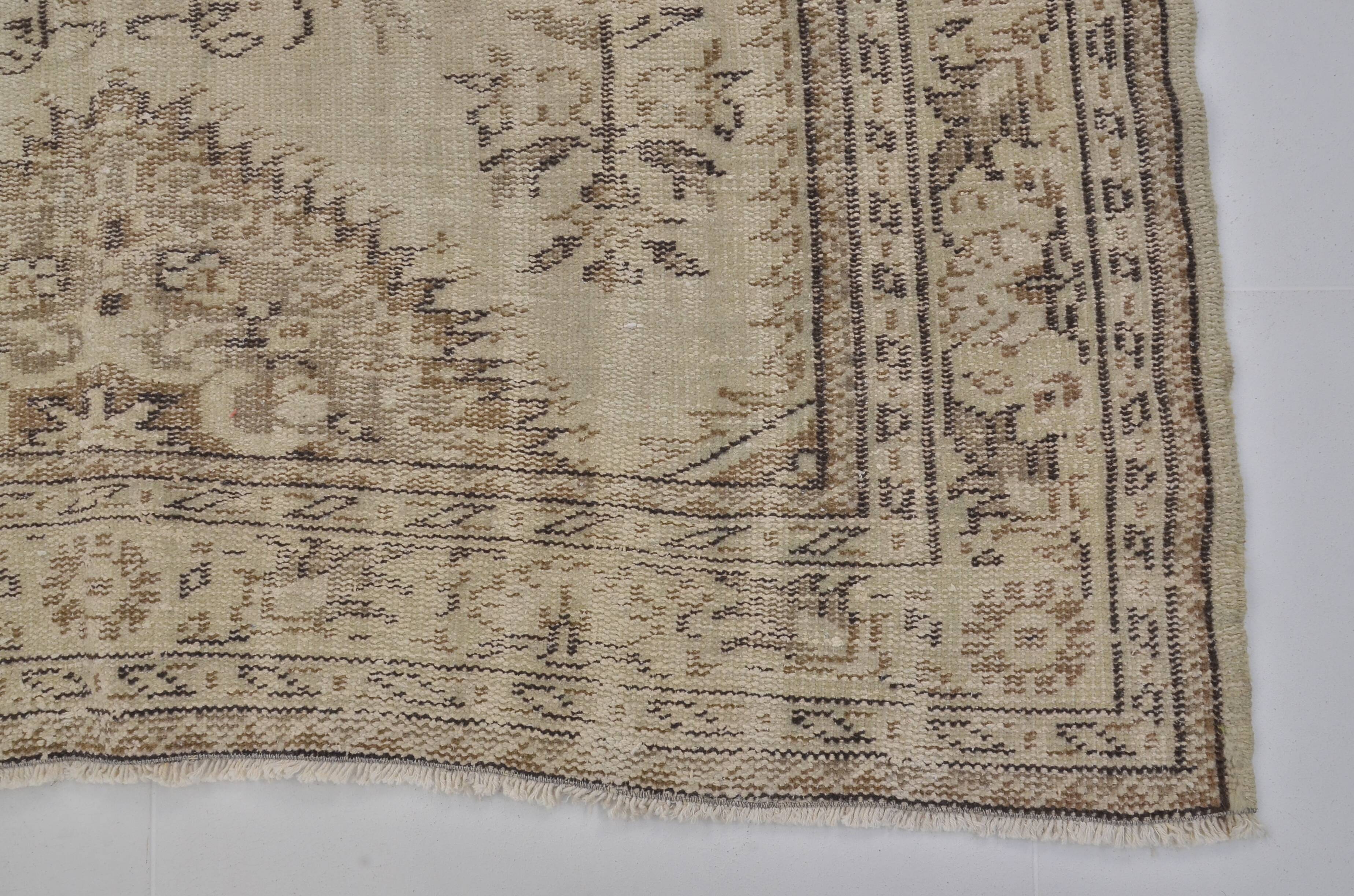 Tapis Oushak beige