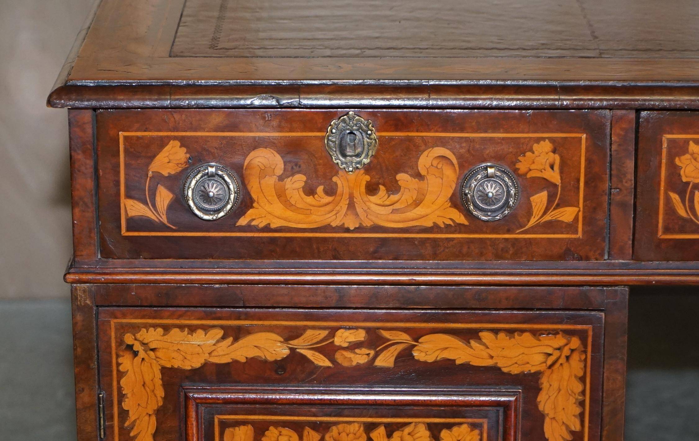 Bureau à caissons jumelés double face avec marqueterie hollandaise antique
