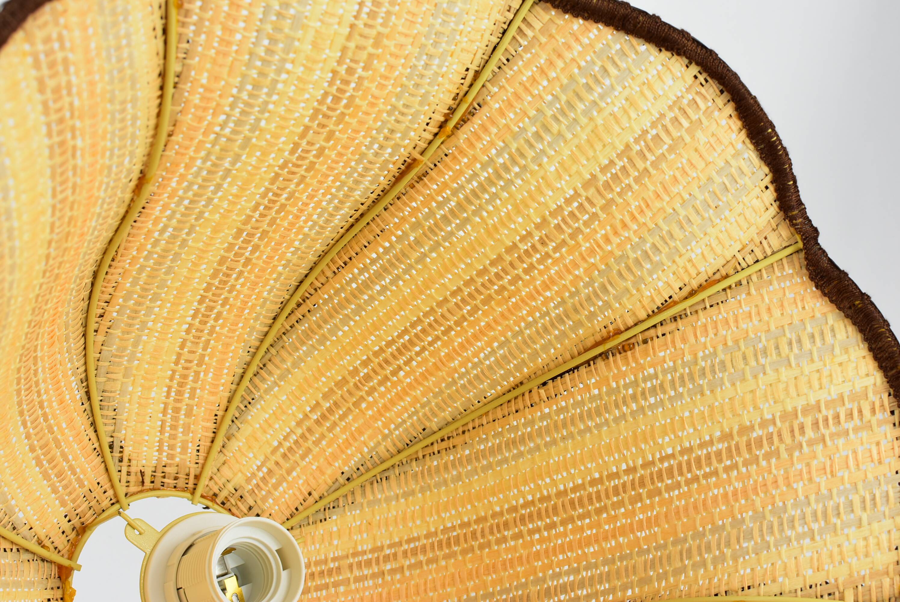 Suspension cannage vintage